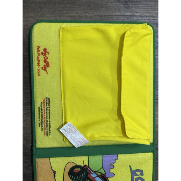 Soft Play Felt Book Playset Cool Wheels - 21 Felt Vehicles, Monster Truck & More - Picture 8 of 9